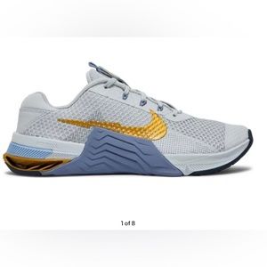 Nike Metcon 7 pure platinum/metallic gold women size 8